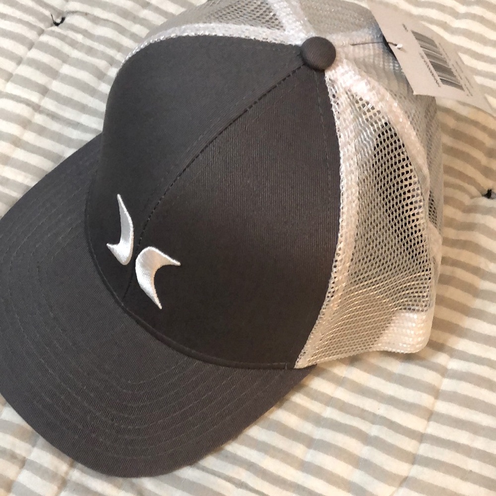 Hurley Gray and White Mesh Trucker Hat